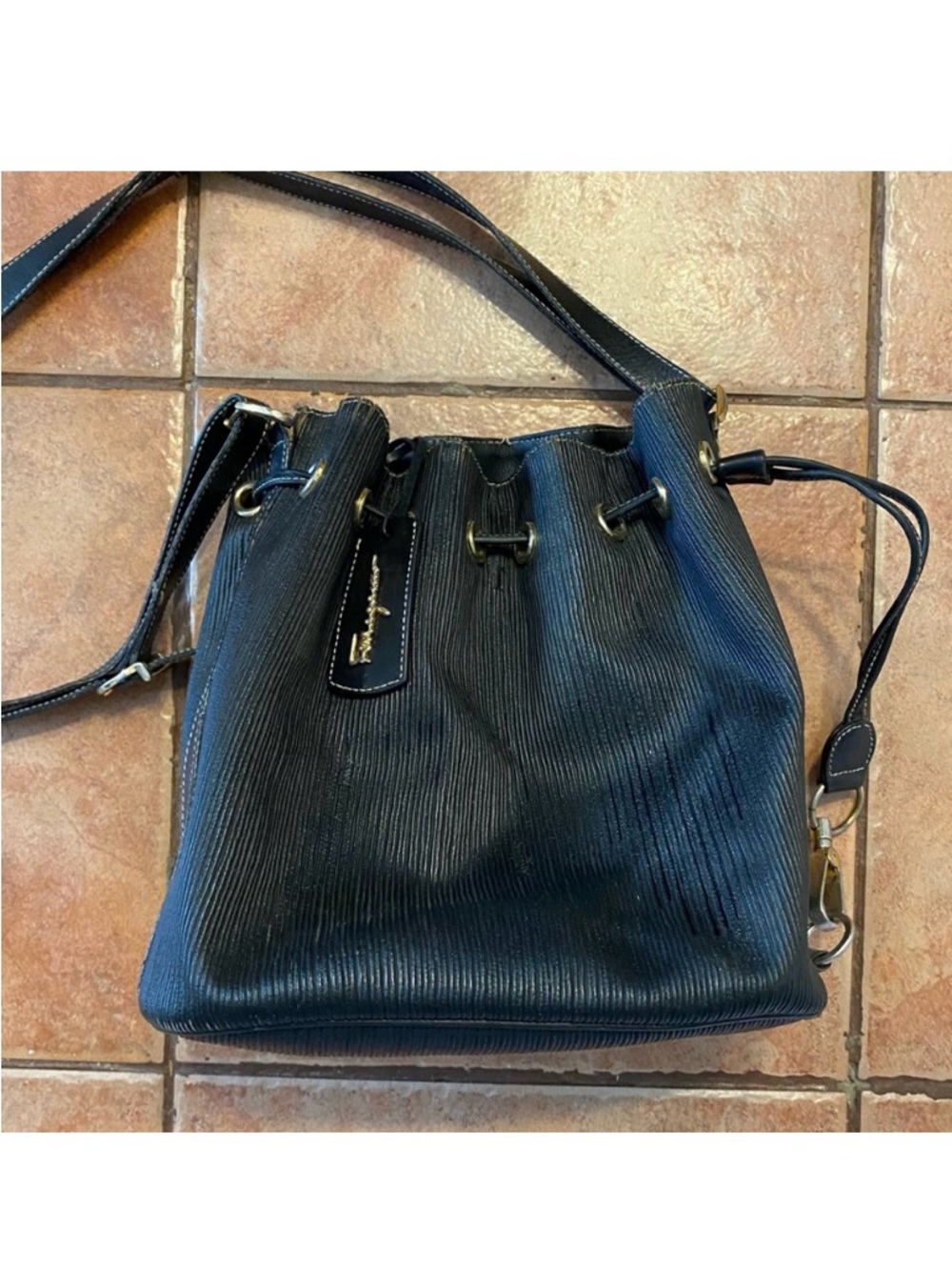 Vintage Salvatore Ferragamo Bucket Handbag 🖤